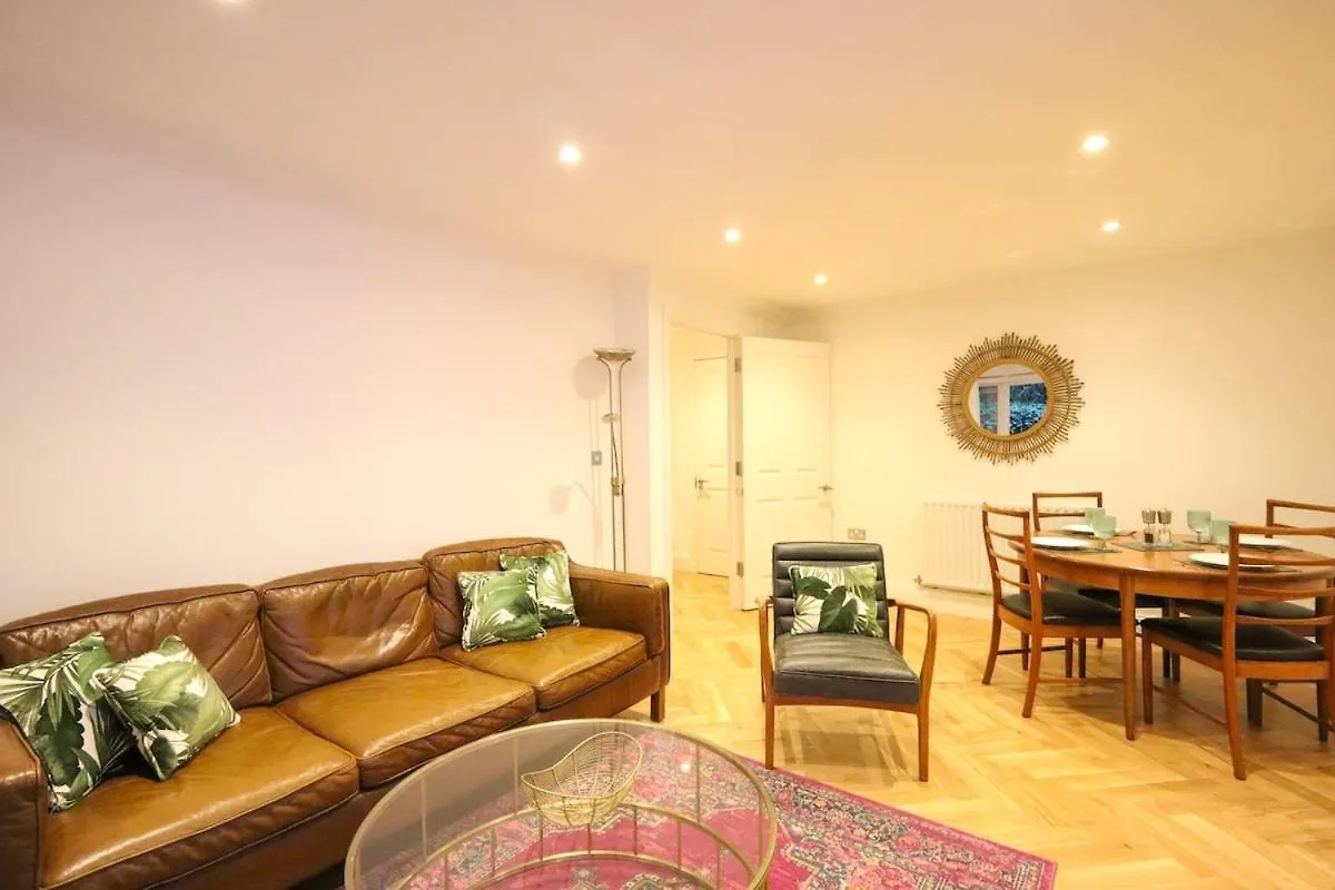 Alum Chine Beach Apartment 2 ボーンマス イギリス