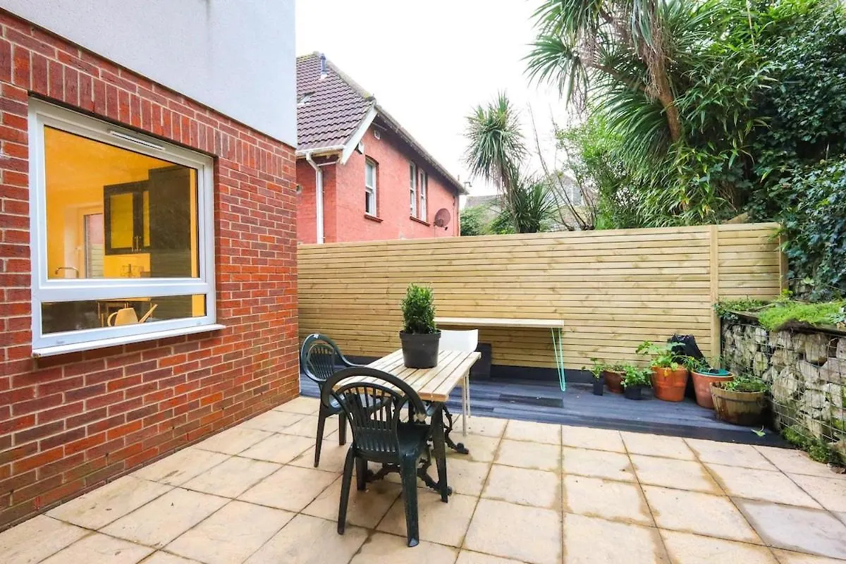 Alum Chine Beach Apartment 2 Bournemouth 0*,  United Kingdom